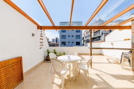 Apartamento para alugar com 129m², 2 quartos e 1 vaga