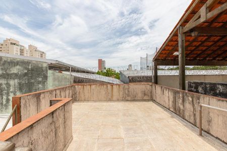 Casa à venda com 4 quartos, 131m² em Jardim Aeroporto, São Paulo