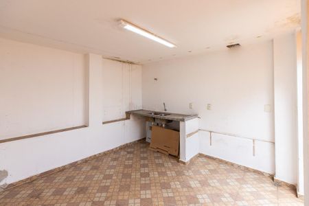 Casa à venda com 4 quartos, 131m² em Jardim Aeroporto, São Paulo