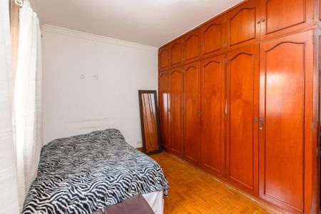 Casa à venda com 4 quartos, 131m² em Jardim Aeroporto, São Paulo