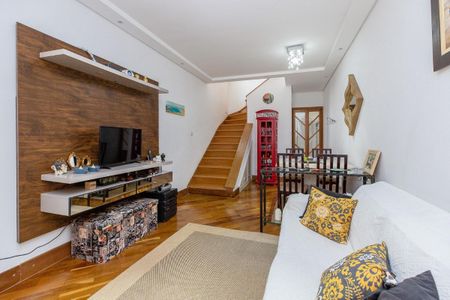 Casa à venda com 4 quartos, 131m² em Jardim Aeroporto, São Paulo