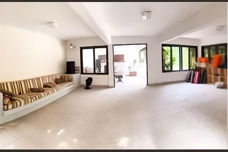Casa para alugar com 8 quartos, 687m² em Barra da Tijuca, Rio de Janeiro