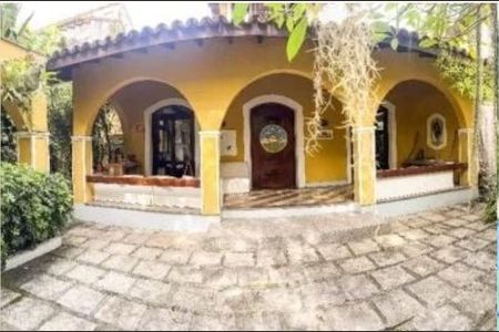 Casa à venda com 687m², 8 quartos e 4 vagas