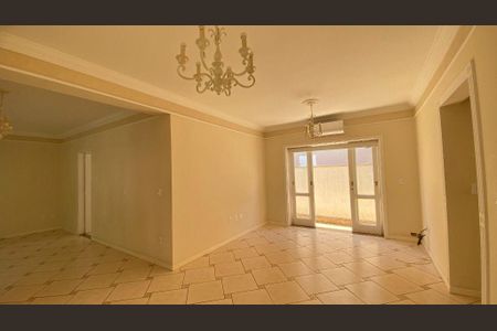 Casa à venda com 158m², 3 quartos e 4 vagas