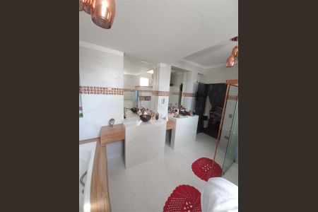 Casa à venda com 4 quartos, 180m² em Butantã, São Paulo