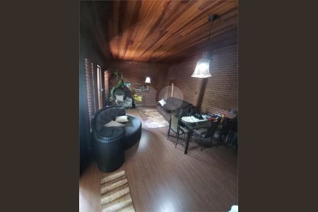 Casa à venda com 4 quartos, 180m² em Butantã, São Paulo