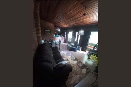 Casa à venda com 4 quartos, 180m² em Butantã, São Paulo