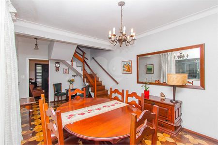 Casa à venda com 5 quartos, 320m² em Jardim da Gloria, São Paulo