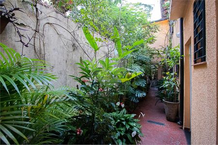 Casa à venda com 5 quartos, 320m² em Jardim da Gloria, São Paulo