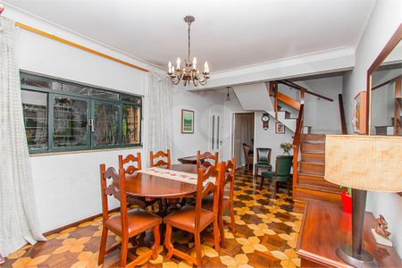 Casa à venda com 5 quartos, 320m² em Jardim da Gloria, São Paulo