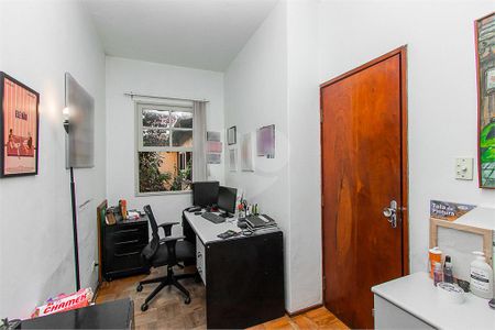 Casa à venda com 5 quartos, 320m² em Jardim da Gloria, São Paulo