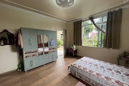 Casa à venda com 394m², 8 quartos e 4 vagas