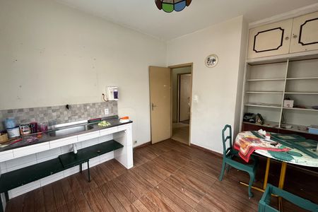 Casa à venda com 394m², 8 quartos e 4 vagas