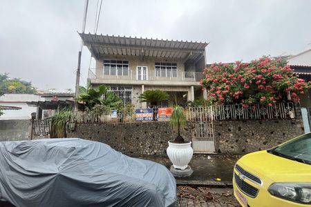 Casa à venda com 394m², 8 quartos e 4 vagas