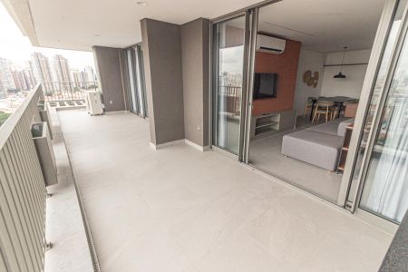 Apartamento para alugar com 109m², 2 quartos e 2 vagas Apartamento para alugar com 109m², 2 quartos e 2 vagasVaranda