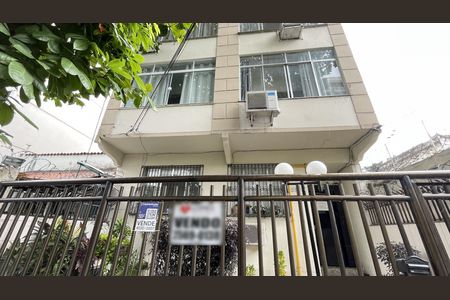 Apartamento à venda com 75m², 2 quartos e sem vaga