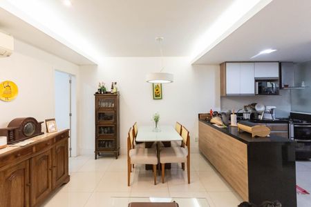 Apartamento à venda com 75m², 2 quartos e sem vagaSala
