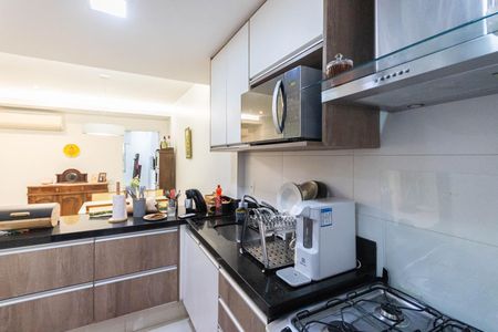 Apartamento à venda com 75m², 2 quartos e sem vagaCozinha e Área de Serviço