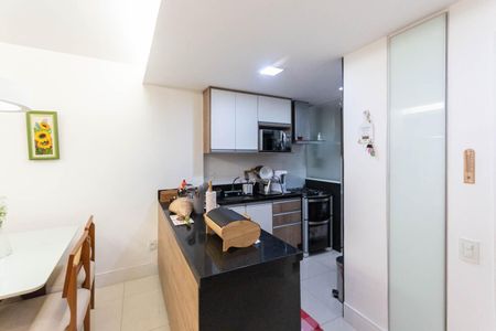 Apartamento à venda com 75m², 2 quartos e sem vagaCozinha e Área de Serviço