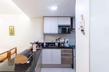 Apartamento à venda com 75m², 2 quartos e sem vagaCozinha e Área de Serviço