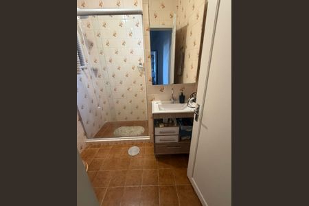 Banheiro de apartamento para alugar com 2 quartos, 70m² em Menino Deus, Porto Alegre