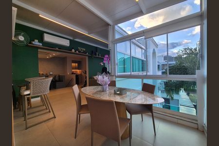 Apartamento à venda com 140m², 3 quartos e 2 vagas