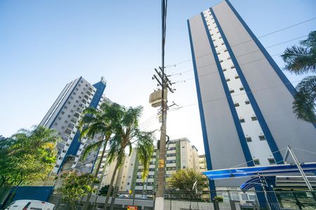 Apartamento para alugar com 57m², 2 quartos e 1 vagaFachada