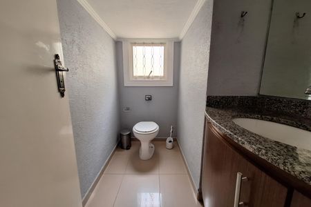 Casa para alugar com 212m², 4 quartos e 5 vagas Casa para alugar com 212m², 4 quartos e 5 vagasLavabo