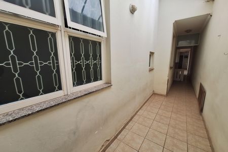 Casa para alugar com 212m², 4 quartos e 5 vagas Casa para alugar com 212m², 4 quartos e 5 vagasCorredor