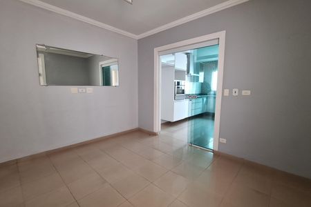 Casa para alugar com 212m², 4 quartos e 5 vagas Casa para alugar com 212m², 4 quartos e 5 vagasSala de Jantar