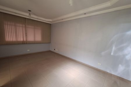 Casa para alugar com 212m², 4 quartos e 5 vagas Casa para alugar com 212m², 4 quartos e 5 vagasSala