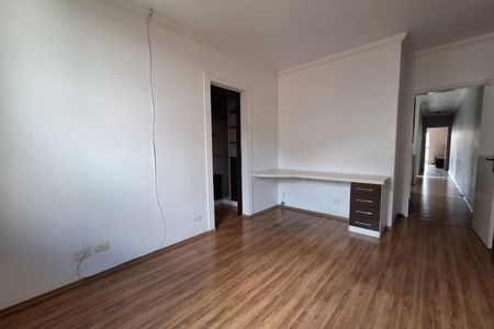 Casa para alugar com 212m², 4 quartos e 5 vagas Casa para alugar com 212m², 4 quartos e 5 vagasSuíte 1