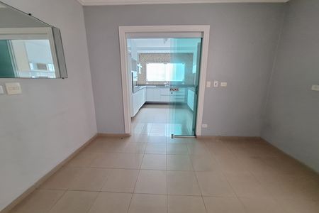 Casa para alugar com 212m², 4 quartos e 5 vagas Casa para alugar com 212m², 4 quartos e 5 vagasSala de Jantar