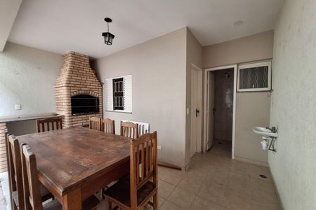 Casa para alugar com 212m², 4 quartos e 5 vagas Casa para alugar com 212m², 4 quartos e 5 vagasÁrea gourmet