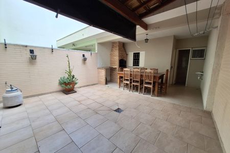 Casa para alugar com 212m², 4 quartos e 5 vagas Casa para alugar com 212m², 4 quartos e 5 vagasÁrea gourmet