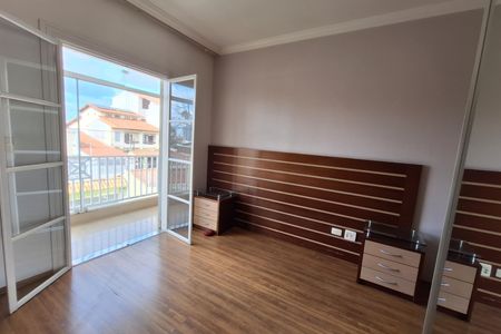 Casa para alugar com 212m², 4 quartos e 5 vagas Casa para alugar com 212m², 4 quartos e 5 vagasSuíte 2