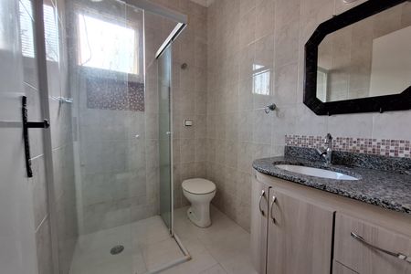 Casa para alugar com 212m², 4 quartos e 5 vagas Casa para alugar com 212m², 4 quartos e 5 vagasBanheiro da Suíte 1
