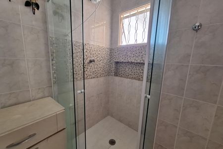 Casa para alugar com 212m², 4 quartos e 5 vagas Casa para alugar com 212m², 4 quartos e 5 vagasBanheiro da Suíte 2
