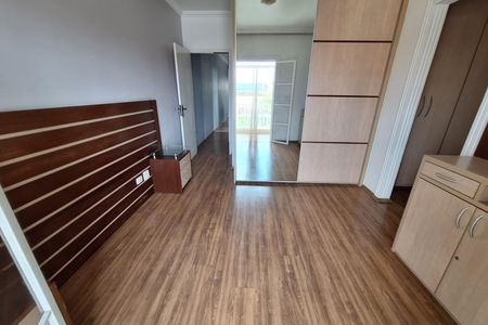 Casa para alugar com 212m², 4 quartos e 5 vagas Casa para alugar com 212m², 4 quartos e 5 vagasSuíte 2