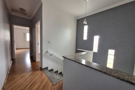 Casa para alugar com 212m², 4 quartos e 5 vagas Casa para alugar com 212m², 4 quartos e 5 vagasCorredor