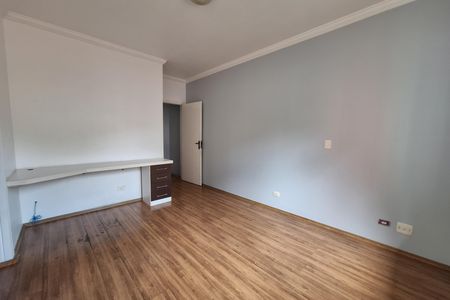 Casa para alugar com 212m², 4 quartos e 5 vagas Casa para alugar com 212m², 4 quartos e 5 vagasSuíte 1