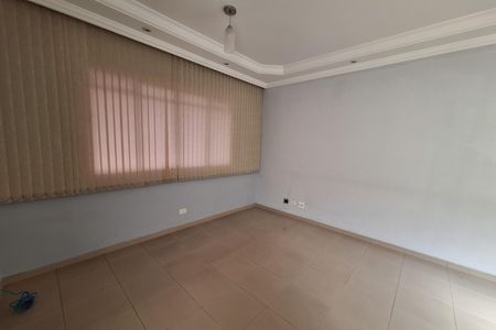 Casa para alugar com 212m², 4 quartos e 5 vagas Casa para alugar com 212m², 4 quartos e 5 vagasSala
