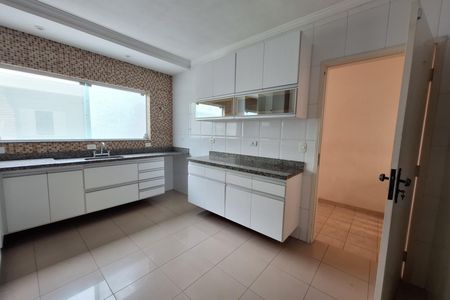 Casa para alugar com 212m², 4 quartos e 5 vagas Casa para alugar com 212m², 4 quartos e 5 vagasCozinha