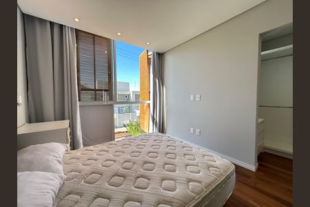 Casa para alugar com 140m², 3 quartos e 2 vagas Casa para alugar com 140m², 3 quartos e 2 vagasSuíte