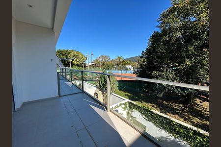 Casa para alugar com 140m², 3 quartos e 2 vagas Casa para alugar com 140m², 3 quartos e 2 vagasVaranda