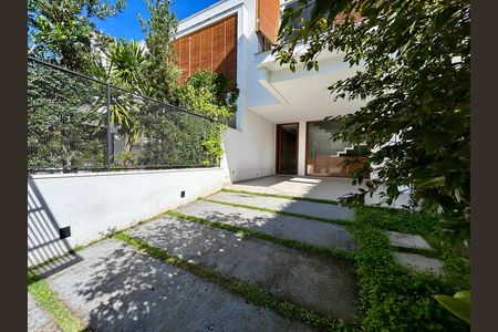 Casa para alugar com 140m², 3 quartos e 2 vagas Casa para alugar com 140m², 3 quartos e 2 vagasGaragem