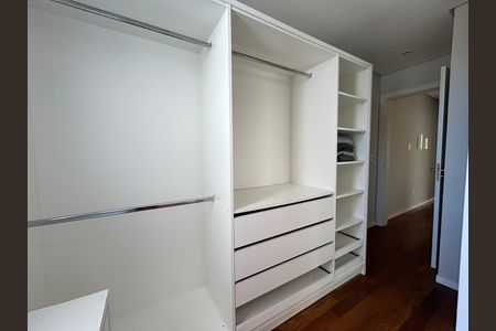 Casa para alugar com 140m², 3 quartos e 2 vagas Casa para alugar com 140m², 3 quartos e 2 vagasSuíte closet
