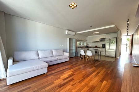 Casa para alugar com 140m², 3 quartos e 2 vagas Casa para alugar com 140m², 3 quartos e 2 vagasSala