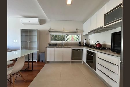 Casa para alugar com 140m², 3 quartos e 2 vagas Casa para alugar com 140m², 3 quartos e 2 vagasCozinha