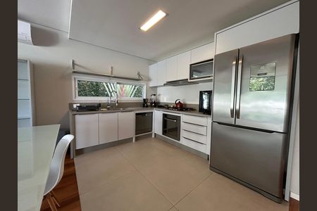 Casa para alugar com 140m², 3 quartos e 2 vagas Casa para alugar com 140m², 3 quartos e 2 vagasCozinha